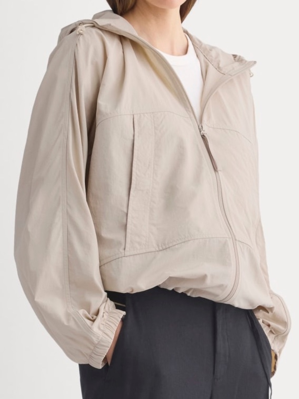 Everlane Parachute Jacket Peyote Beige Tan Recycled Nylon Hooded Packable Medium